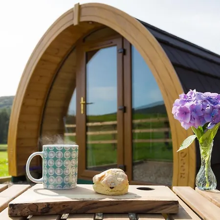 Деревянный коттедж Glamping